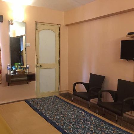 Hotel Gopika International Panaji Ngoại thất bức ảnh